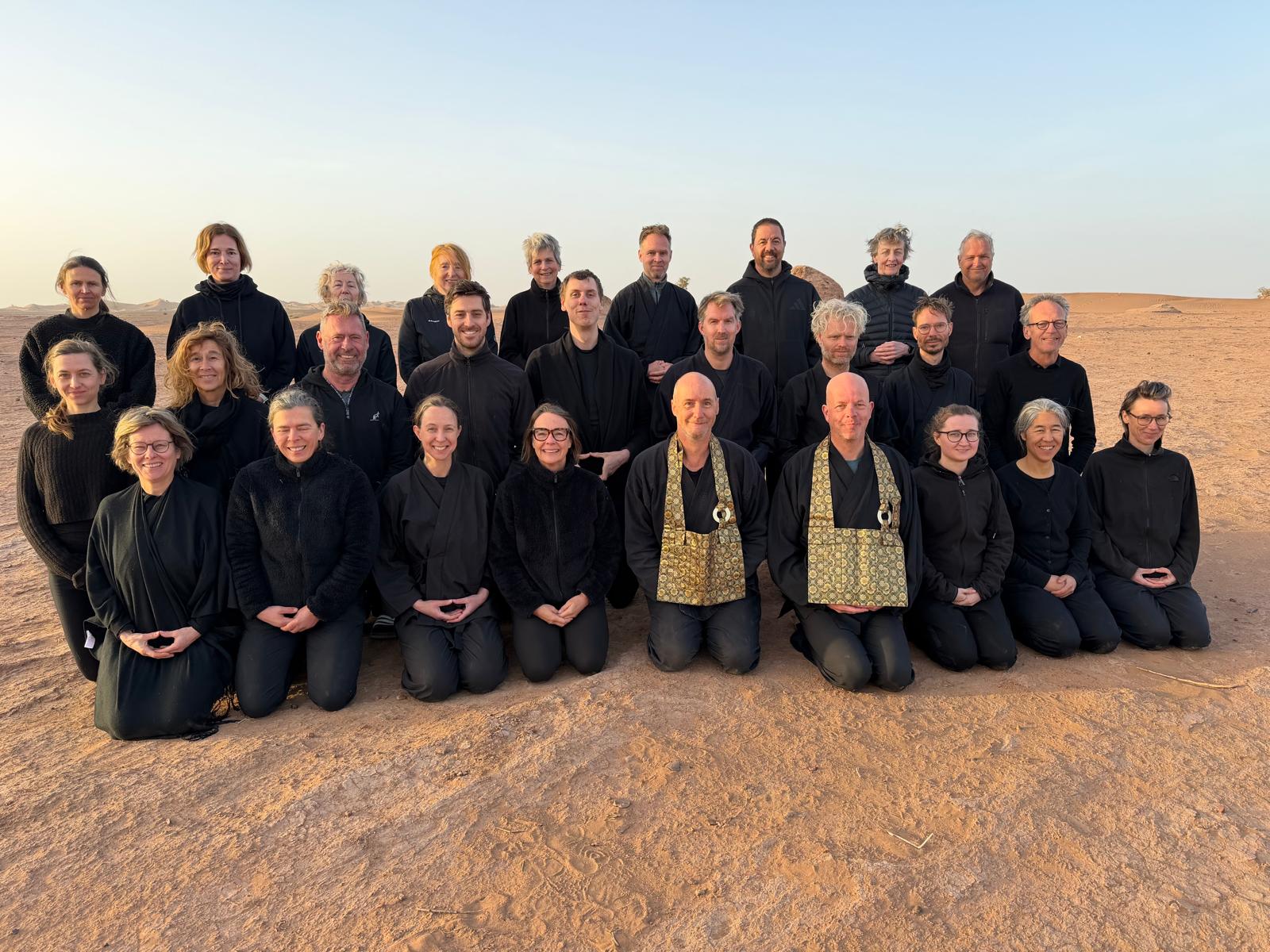 Zen.nl, Zen, meditatie, leren mediteren, Arthur Nieuwendijk, zenmeester, woestijnsesshin, sahara, vreugde, ruimte, eenvoud, hitte, kou, haast, wijsheid, zand